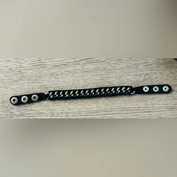 henri bendel milliner leather and gold tone braided snap bracelet - Picture 5 of 6